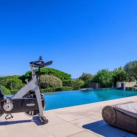 Luxe Gassin & Piscine Вілла Сен-Тропе